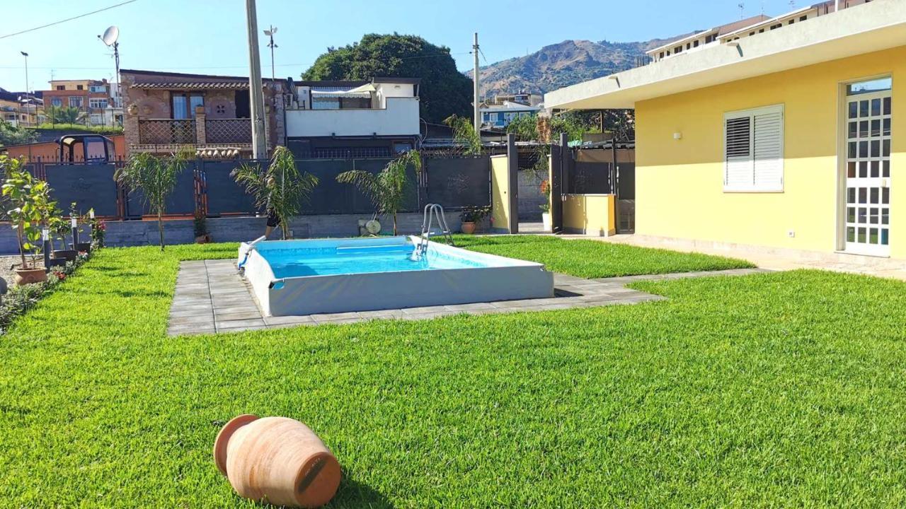 La Villa Trinacria Giardini-Naxos Buitenkant foto