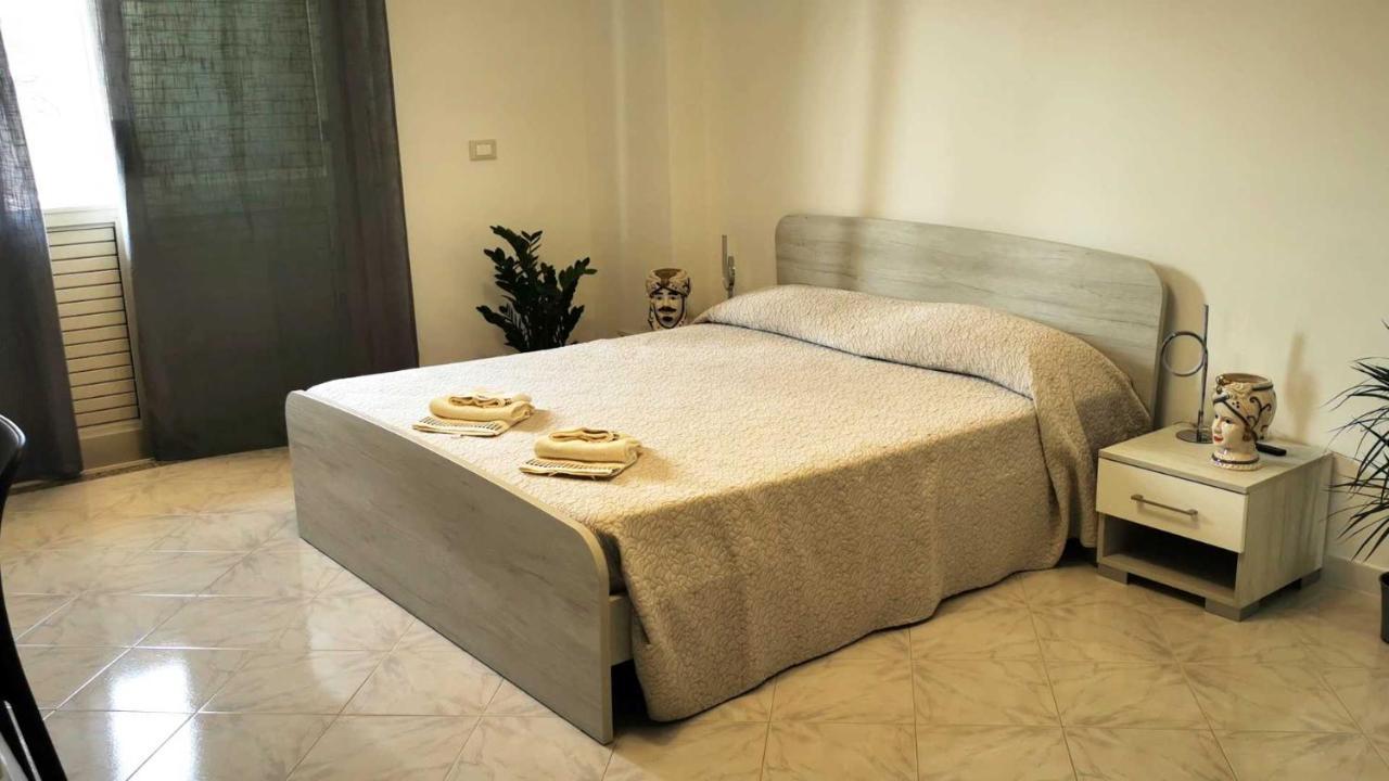 La Villa Trinacria Giardini-Naxos Buitenkant foto